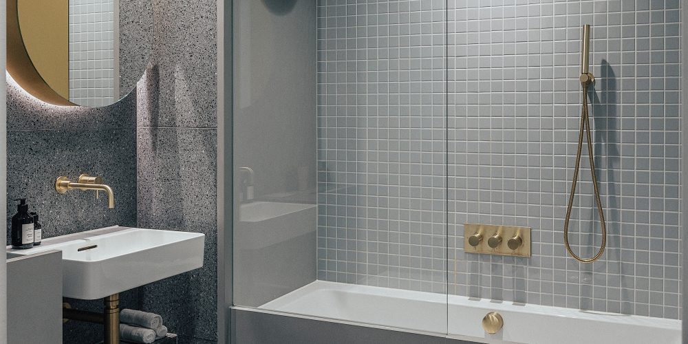 PenRiv_1bed_Bathroom2