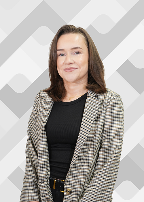 Emma Allison- Meet the team-LR